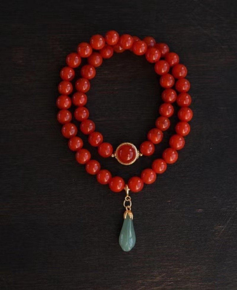 8mm天然原矿南红 冰红玛瑙配饰和田玉玉兰花吊坠设计双圈手持手串 - 手链/手环 - 半宝石 红色