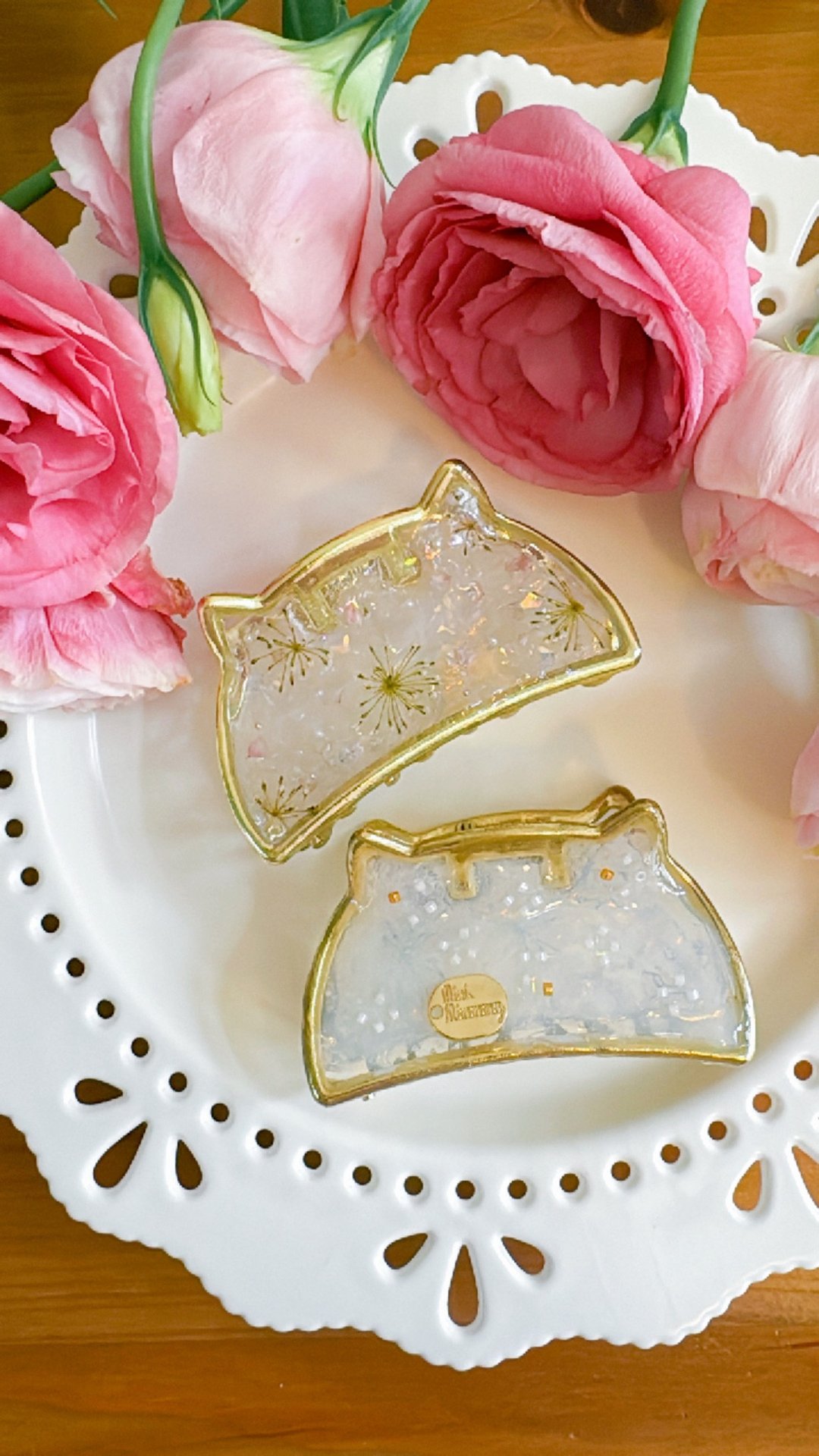粉白蕾丝花猫猫鲨鱼发夹 - 发饰 - 树脂 白色