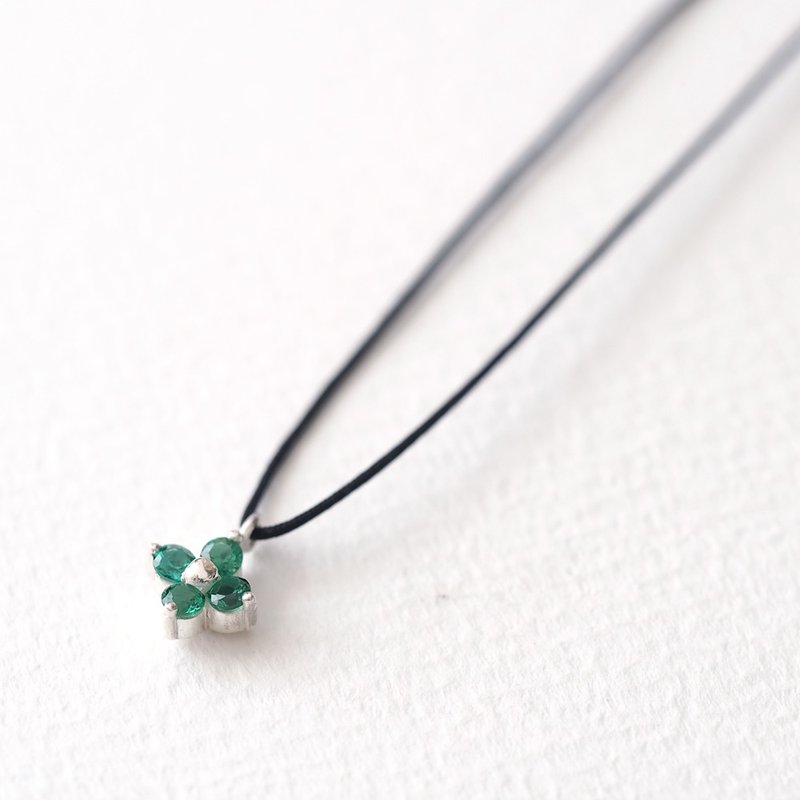 String flower lover emerald necklace 925 Silver - 项链 - 其他金属 绿色