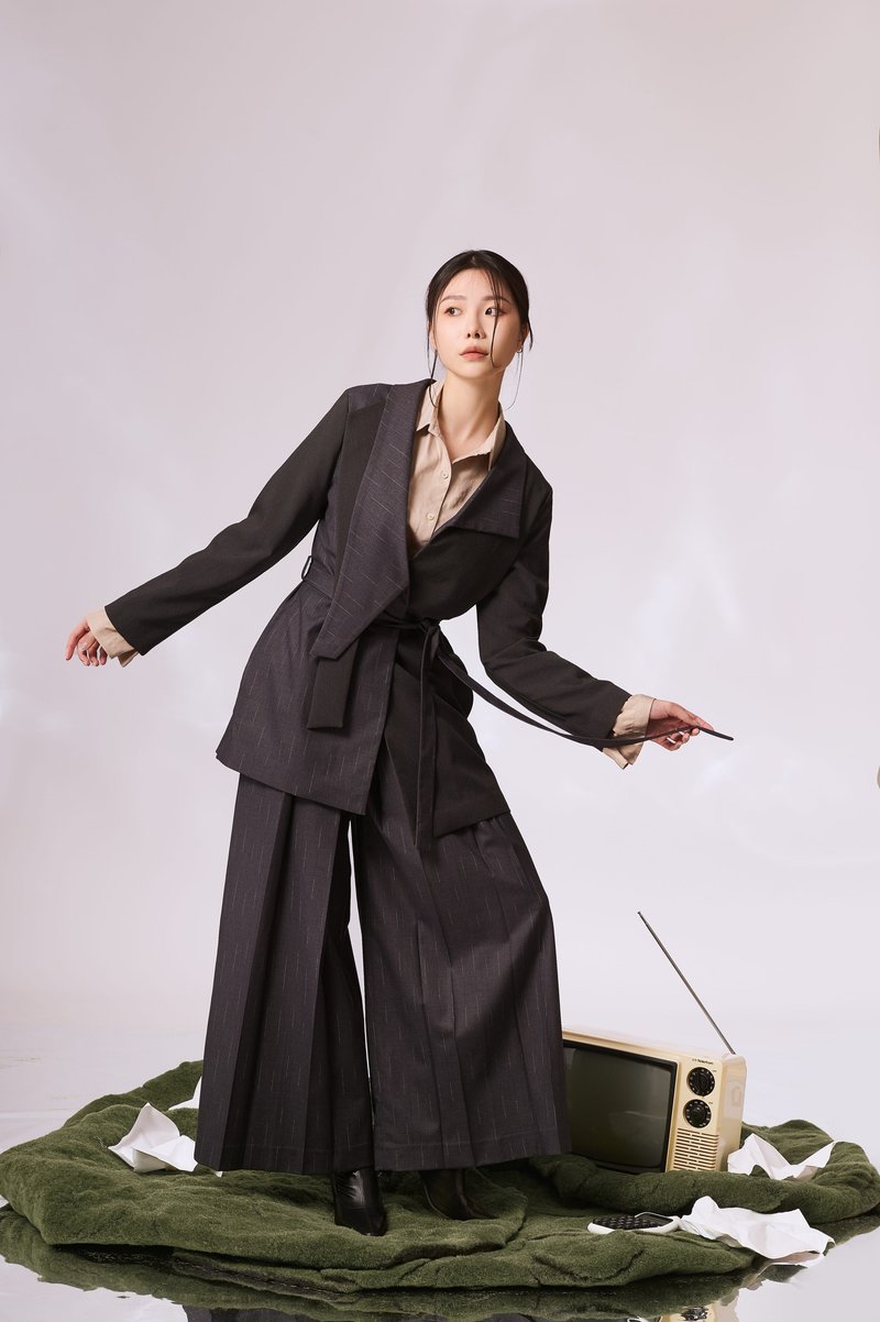 经典不对称外套 - 灰 - 女装西装外套/风衣 - 其他人造纤维 灰色