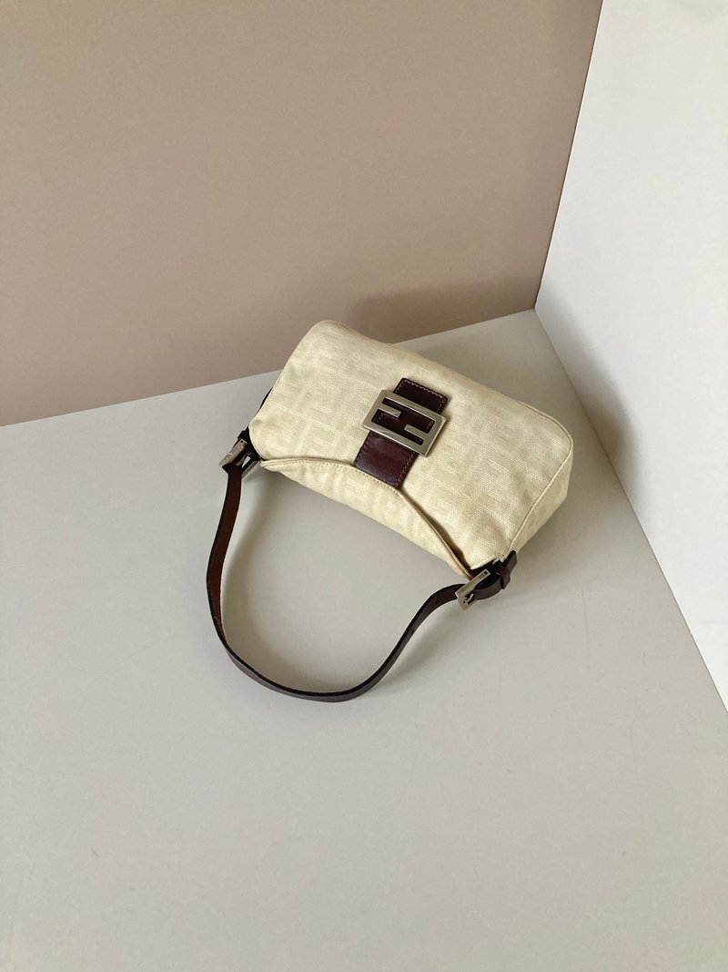 【特选货品】中古二手 Fendi 米白色老花腋下侧背背单肩小包手袋 - 侧背包/斜挎包 - 其他材质 白色