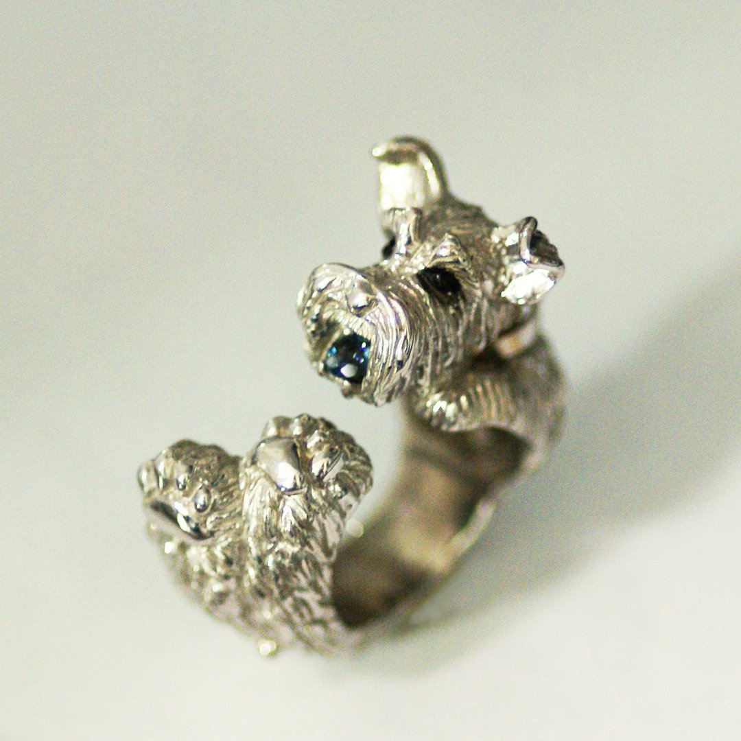 Schnauzer ring with a Gemstone[Free shipping] A Schnauzer ring that can be engraved with a name on the collar that can be worn while holding a Gemstone - 戒指 - 其他金属 银色