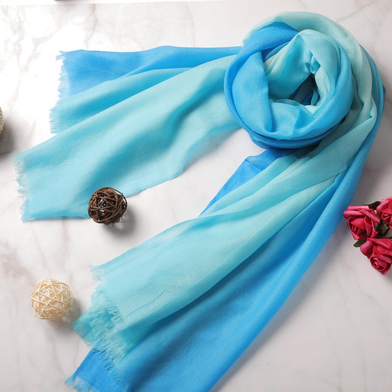 喀什米尔羔羊毛围巾披肩 薄款渐层戒指绒 蓝色 - 围巾/披肩 - 羊毛 蓝色