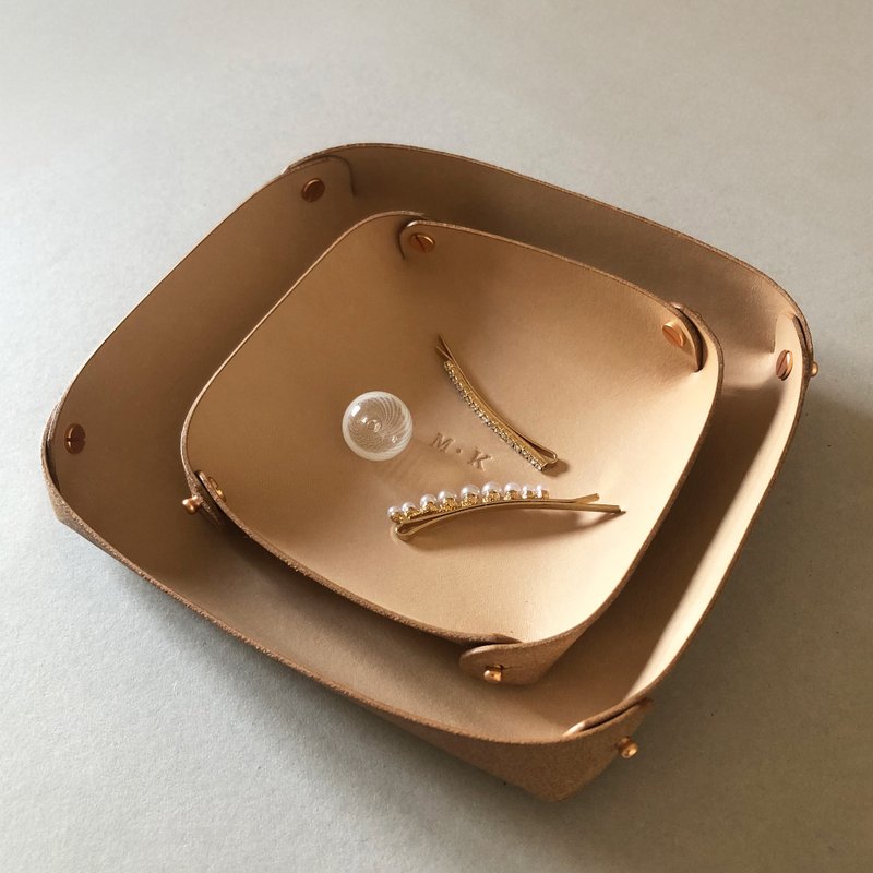 Leather Tray 皮革收纳盘 - S / M / L 定制化礼物 - 收纳用品 - 真皮 卡其色