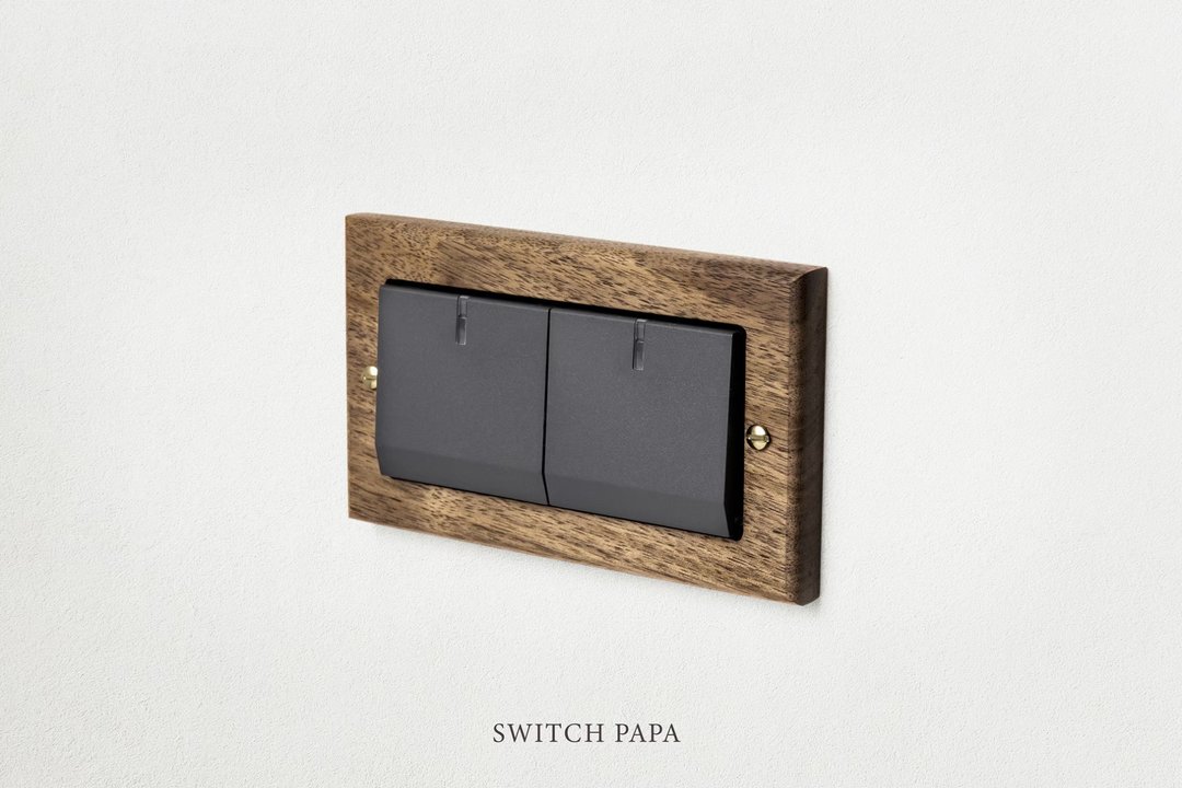 开关拔拔 switchpapa 工业风北欧风无印风黑胡桃木Glatima萤光2开 - 灯具/灯饰 - 木头 咖啡色