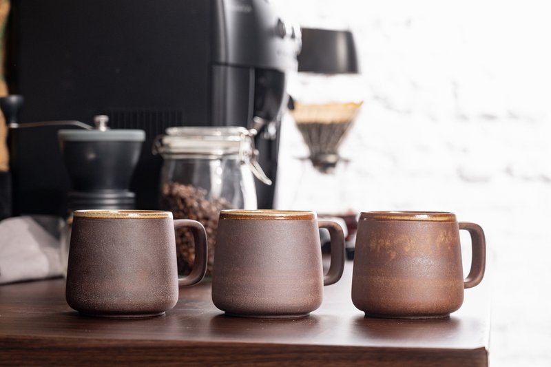 Aurli 奥利│老岩泥山型杯1/3/5烧12oz - 咖啡杯/马克杯 - 其他材质 咖啡色