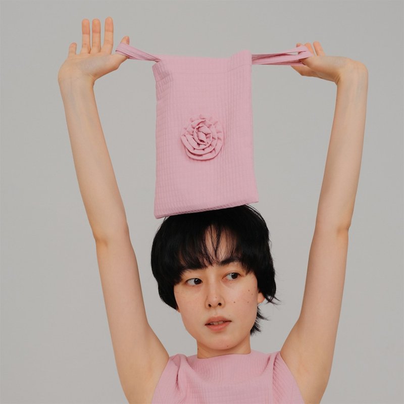 立體方格材質 櫻花粉 隨身斜背包 小包 - 侧背包/斜挎包 - 聚酯纤维 粉红色