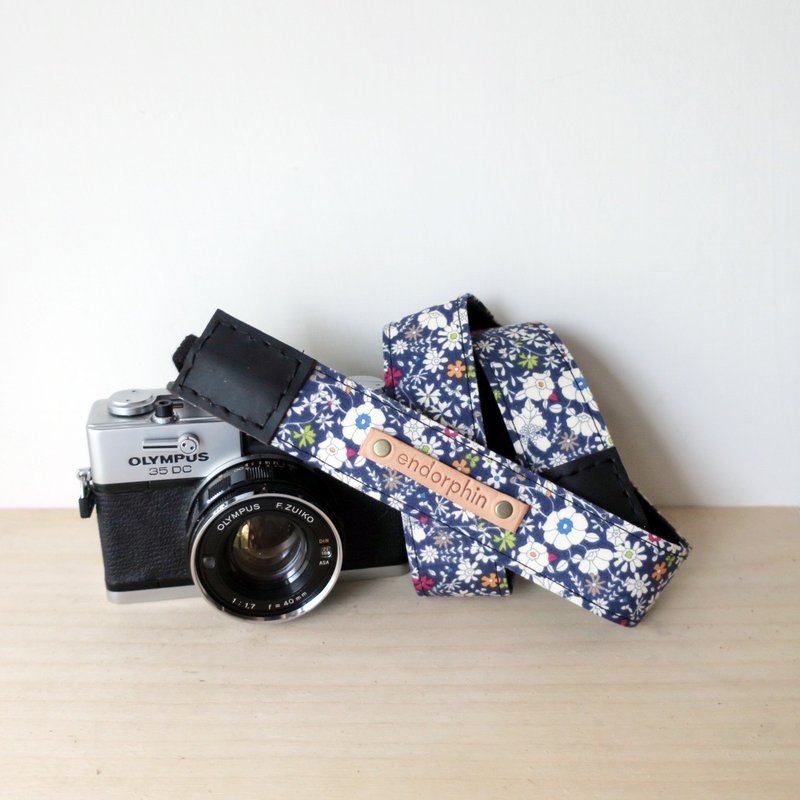 【endorphin】手工相机背带 GARDEN花园系列-行星潘朵拉 - 相机 - 棉．麻 蓝色
