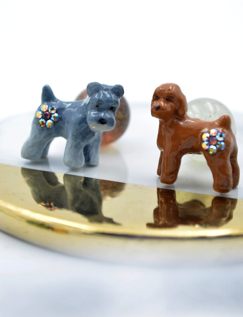 史立莎 贵妇狗 贵宾狗 小狗 耳钉 手工珠子耳壁 - 耳环/耳夹 - 塑料 咖啡色