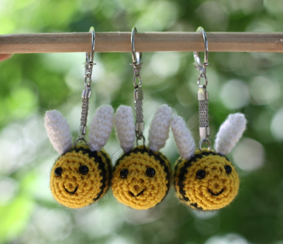 Bumblebee keyring, Bee keychain, Crochet bumblebee, Summer Bumblebee - 钥匙链/钥匙包 - 羊毛 