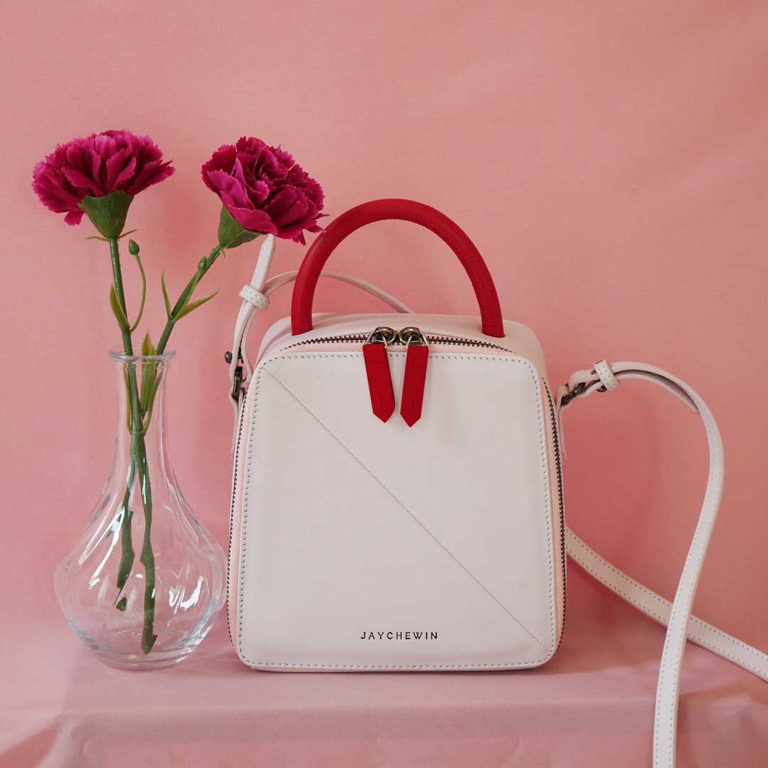 真皮斜背包 Butter Cross-body Bag / Sakura Pink 粉色 - 侧背包/斜挎包 - 真皮 粉红色