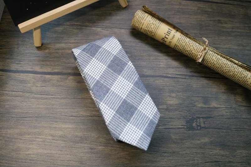 經典灰白格子領帶/型男雅痞休閒necktie - 领带/领带夹 - 棉．麻 灰色