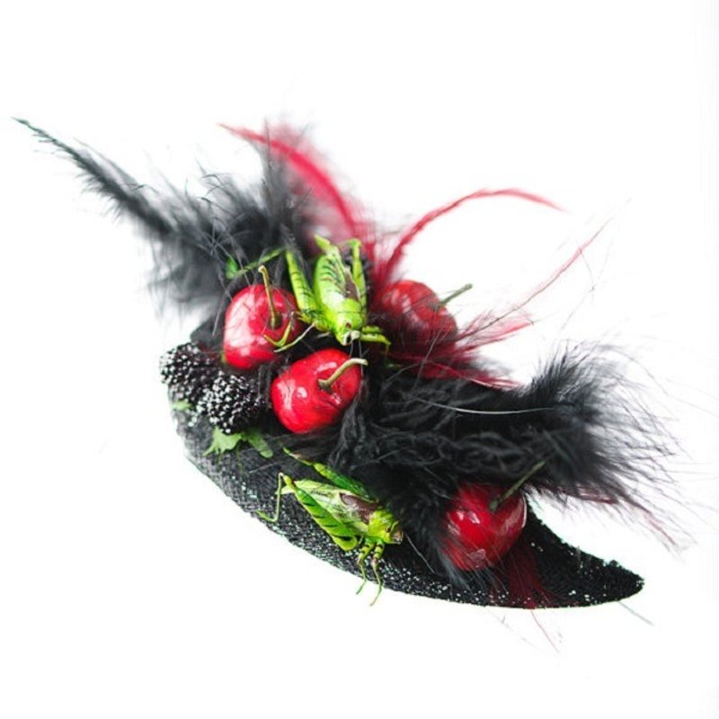 Fascinator Headpiece Statement Rockabilly Gothic Cocktail Hat with Feathers, Grasshoppers and Cherries - 发饰 - 纸 多色