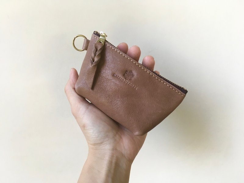 JAPAN leather Nume leather mini pouch barco Greige - 化妆包/杂物包 - 真皮 卡其色