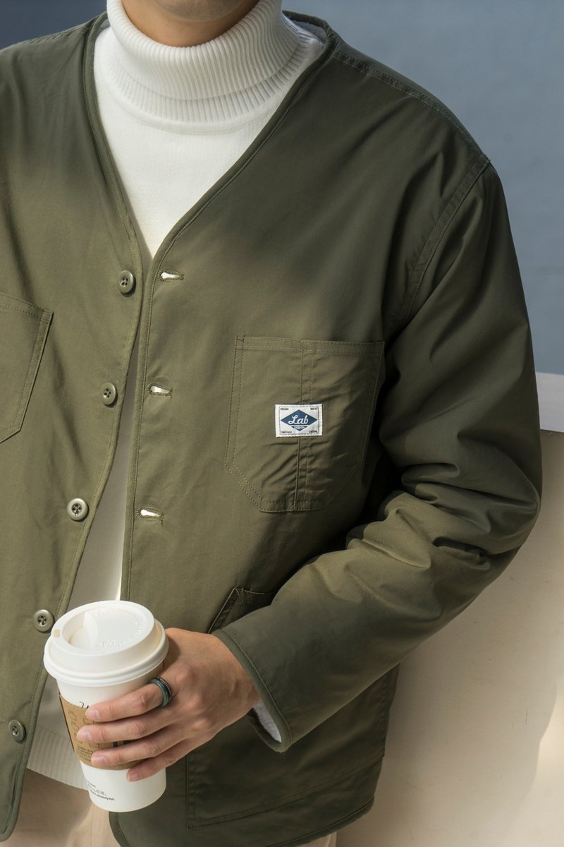 男女同款 温暖冬日外套 日系搭配 羊羔绒双面穿着 V领夹克 超级暖 - 女装休闲/机能外套 - 棉．麻 绿色