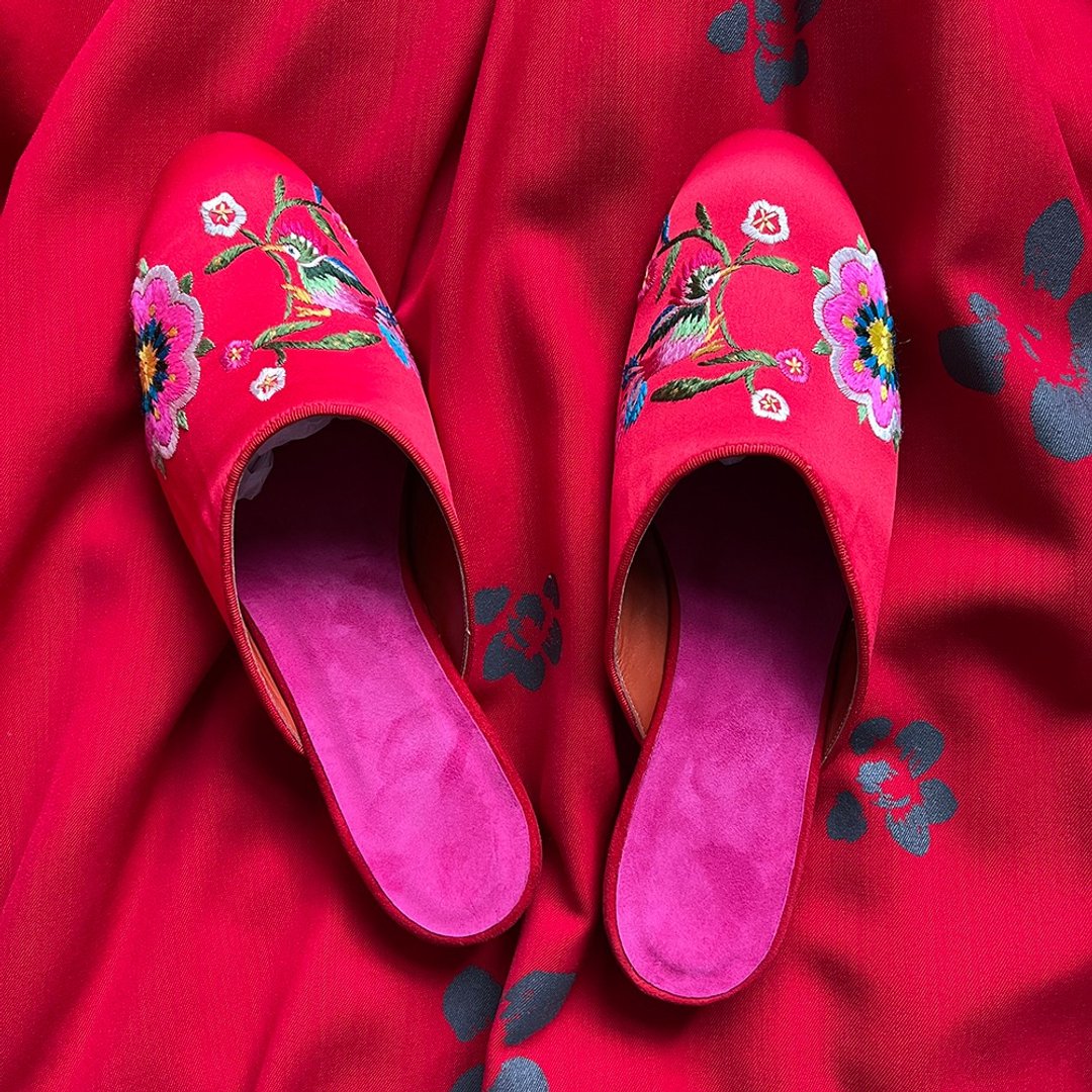 中国扣拖鞋/丝绸 刺绣 苏绣 绣花拖鞋 手工绣花 婚鞋 新婚礼物 红 - 其他女款皮鞋 - 丝．绢 红色