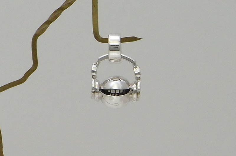 headphone nano_P1 (s_m-P.17) only pendant top without a chain 沒有銀鍊  吊墜上衣 音樂耳機 笑臉 - 项链 - 纯银 银色