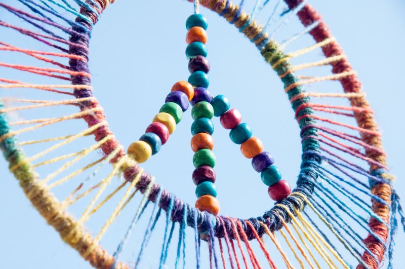 情人节 手工编织棉麻彩虹色捕梦网吊饰/波希米亚-星辰段染peace - 摆饰 - 棉．麻 多色