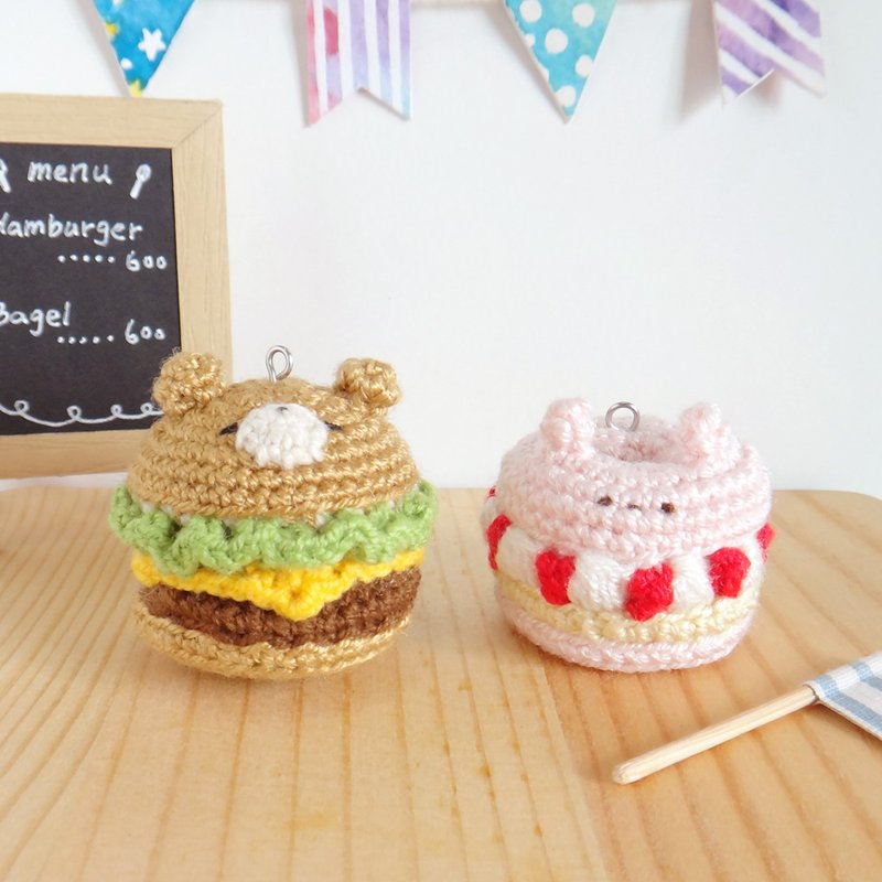 毛线编织/肉肉汉堡熊//草莓贝果兔/钥匙圈 - 吊饰 - 其他人造纤维 多色
