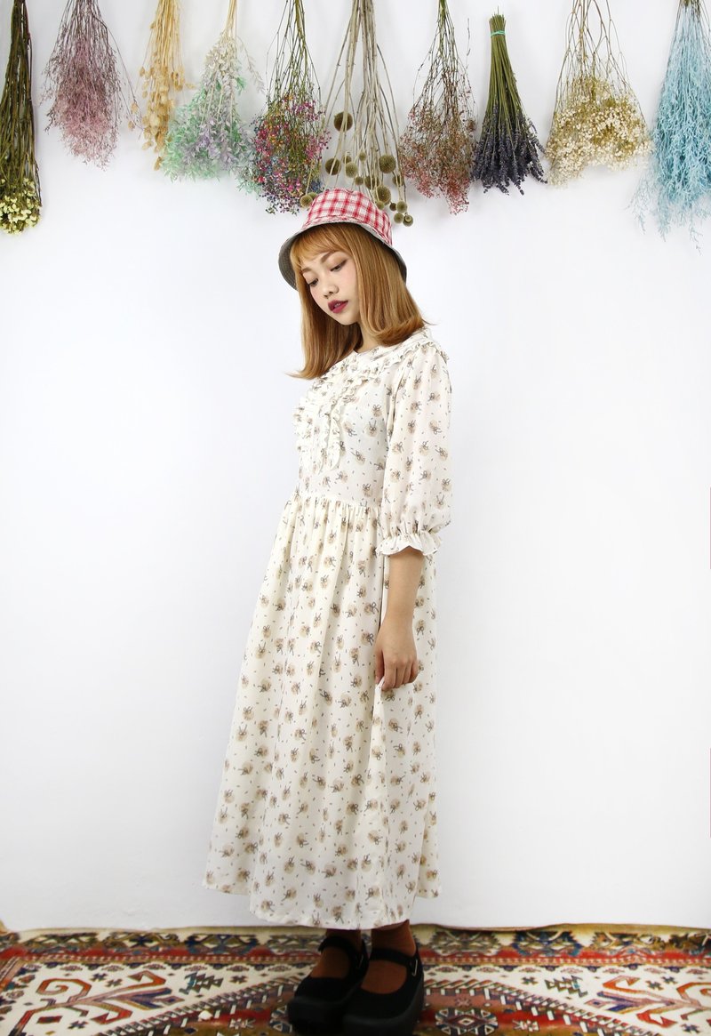 Back to Green:: 宫廷风象牙白底蝴蝶结 vintage dress (DS-08) - 洋装/连衣裙 - 丝．绢 