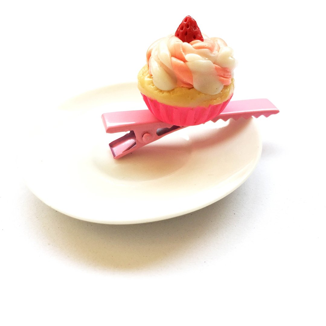 Cupcake hair clip, light pink 56 - 发饰 - 粘土 粉红色