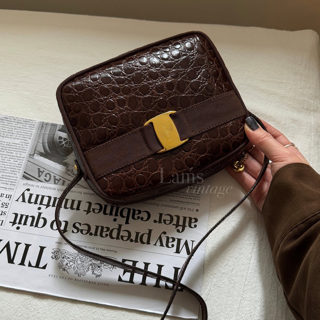 中古 Ferragamo 鳄鱼压纹皮小方胖 斜背 单肩侧背包 - 侧背包/斜挎包 - 真皮 咖啡色