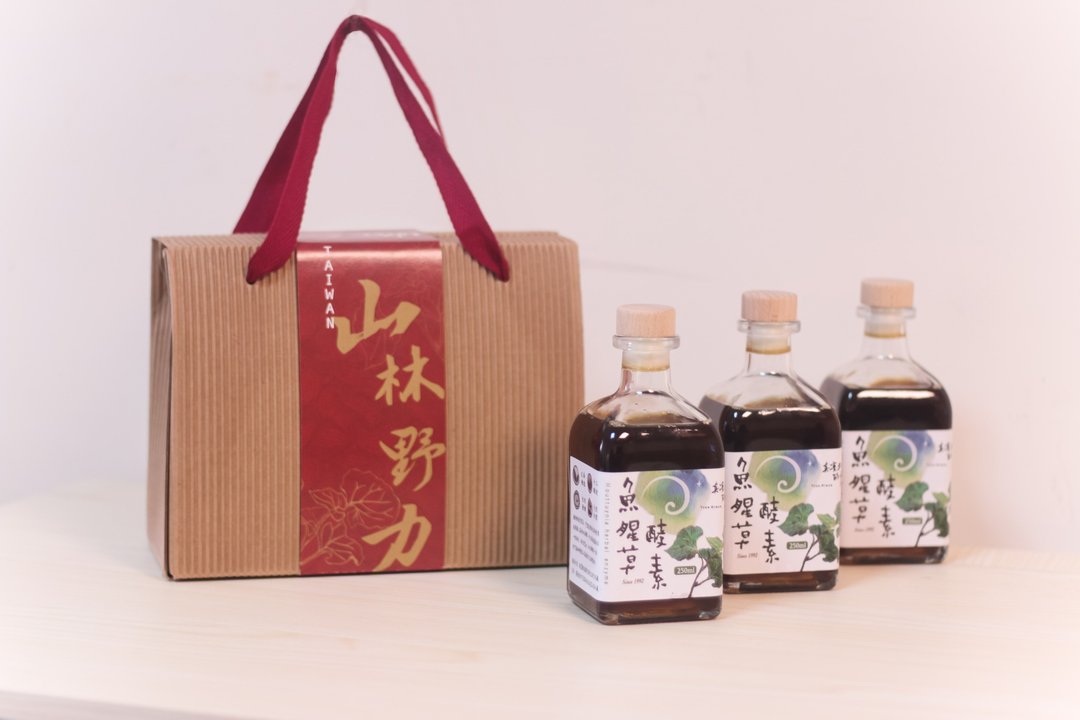 【 独家礼盒 】真实土地的力量- 愉悦身心鱼腥草酵素三入礼盒 - 健康/养生 - 玻璃 绿色