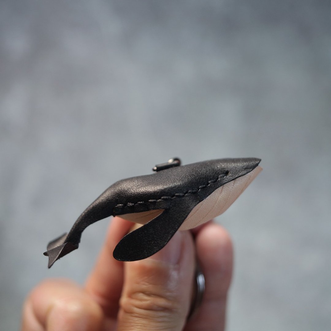 勇往直前的大鱼 迷你 黑色 鲸鱼 钥匙圈 Whale Key holder - 钥匙链/钥匙包 - 真皮 黑色