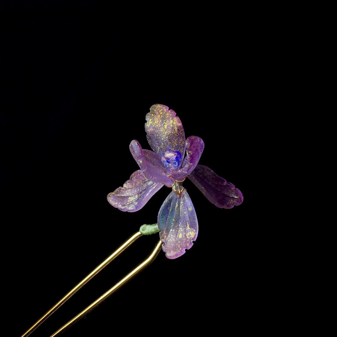 【凡尔赛花园】鸢尾花。Iris 。金箔琉璃花瓣。梦幻蓝紫色。发簪 - 发饰 - 铜/黄铜 紫色