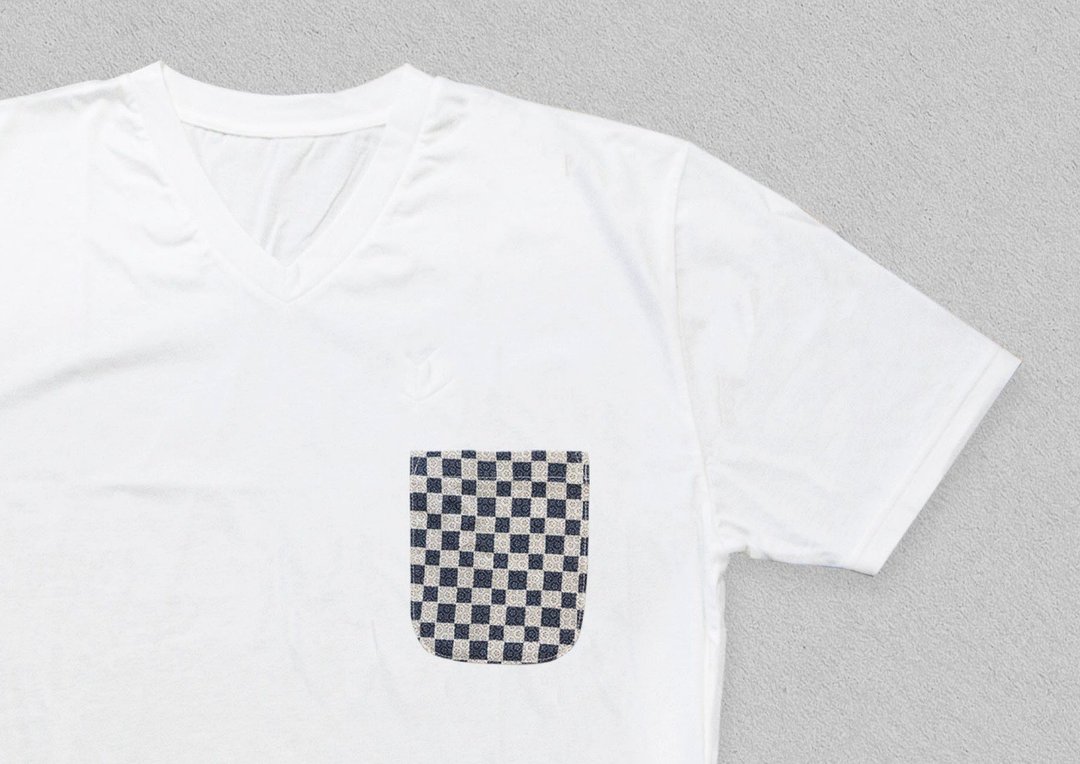 Edo-Komon T-shirts with Edo-Komon pocket Ichimatsu Short Sleeves Vneck - 女装 T 恤 - 棉 白色