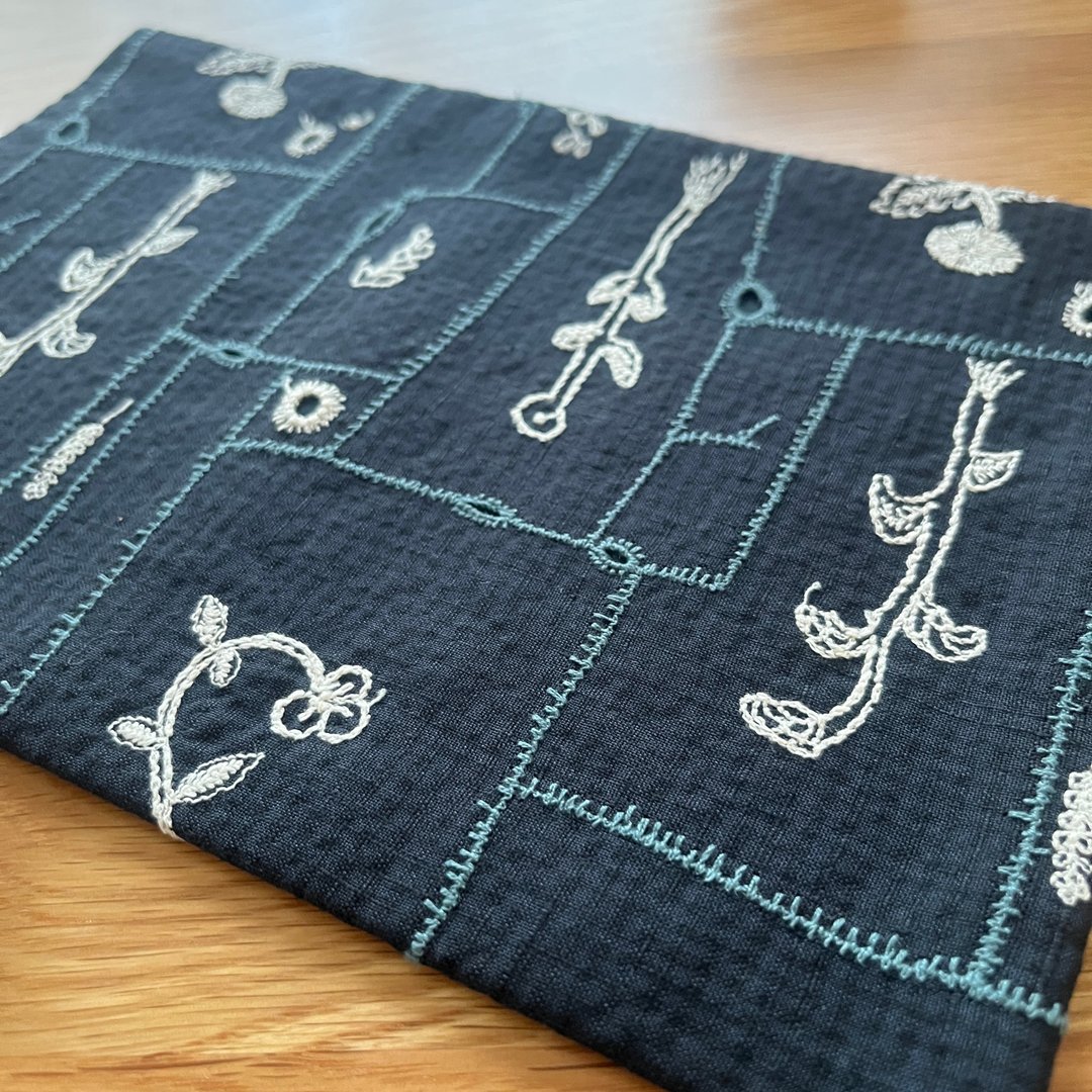 mina perhonen 书衣 A6 手作书衣 日本制作 garden patchwork - 书衣/书套 - 棉．麻 蓝色