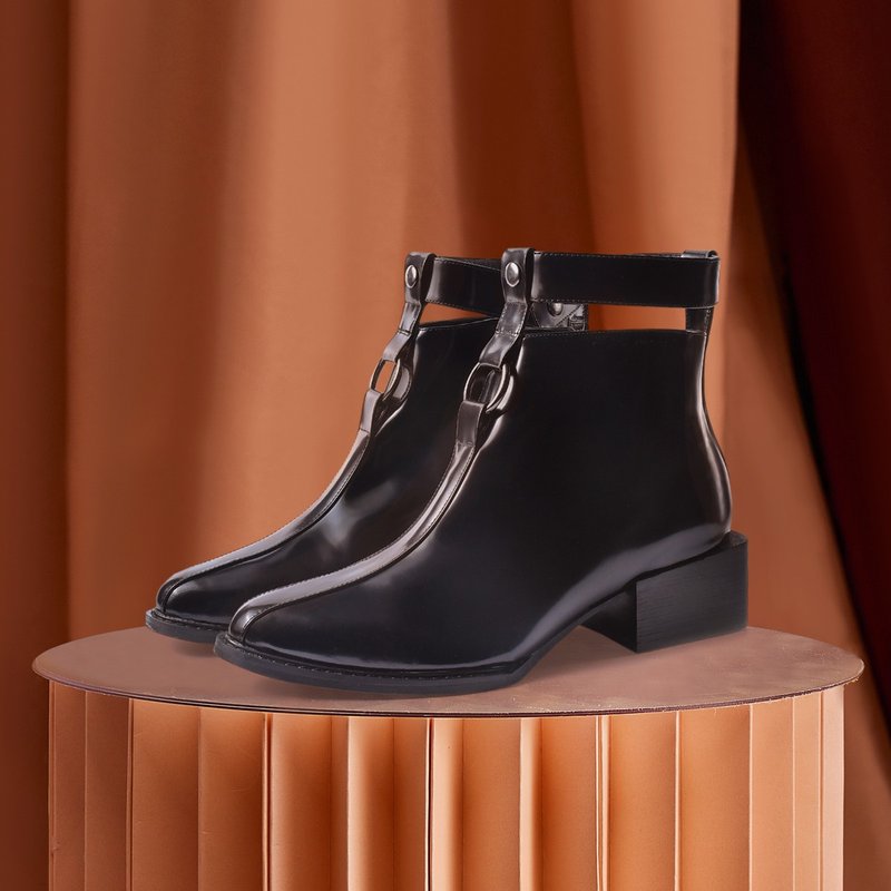 | HOA | 小尖头漆皮镂空短靴 | 黑色 | 4163 | - 女款短靴 - 真皮 黑色