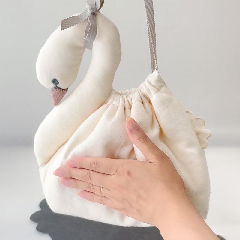 天鹅【束口袋 M】约30日后发货 - 手提包/手提袋 - 棉．麻 白色