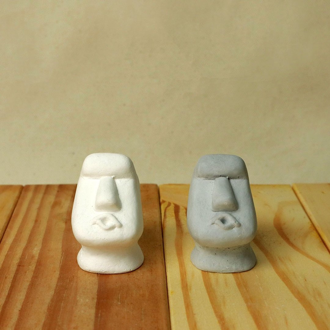 MIHER 嘟嘴摩艾扩香石 手作细工 送礼首选 - 香薰/精油/线香 - 其他材质 银色