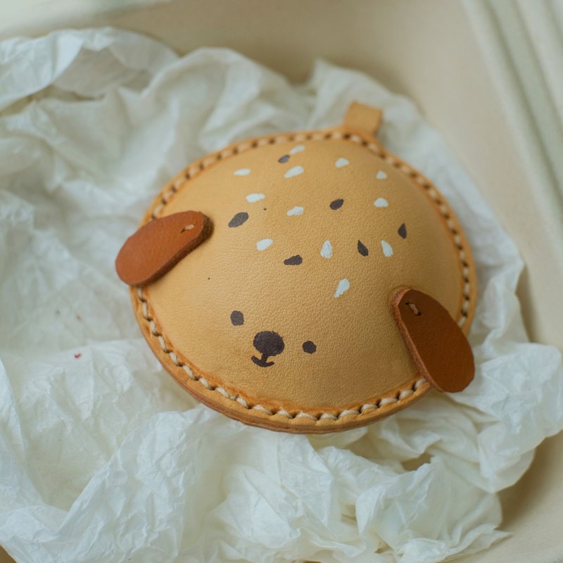小狗餐包 钥匙扣包包挂饰 手工头层牛皮可爱礼物 - 钥匙链/钥匙包 - 真皮 卡其色