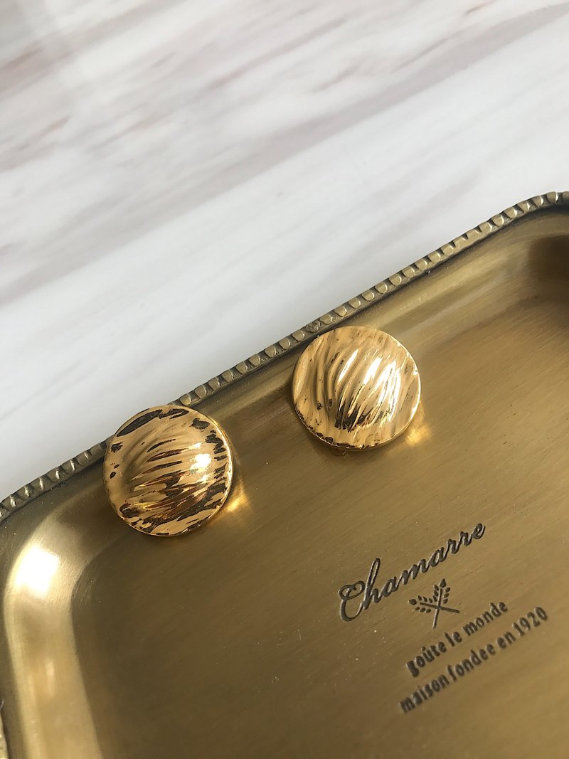 金箔巧克力 - 耳环/耳夹 - 其他金属 金色