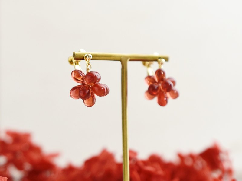 【耳环・耳夹】玻璃红色花 No.2 - 耳环/耳夹 - 玻璃 红色