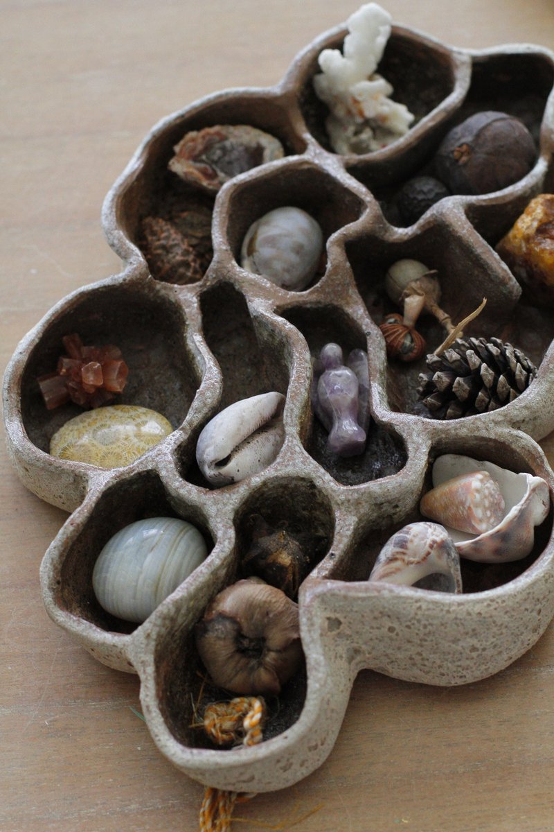 纯手捏白色陶瓷水晶/果实/贝壳等收纳盘 - 收纳用品 - 陶 白色