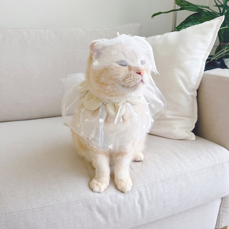 【恰氏手作】1001次求婚 宠物婚纱礼服领巾+头纱 猫咪狗狗项圈配 - 衣/帽 - 棉．麻 