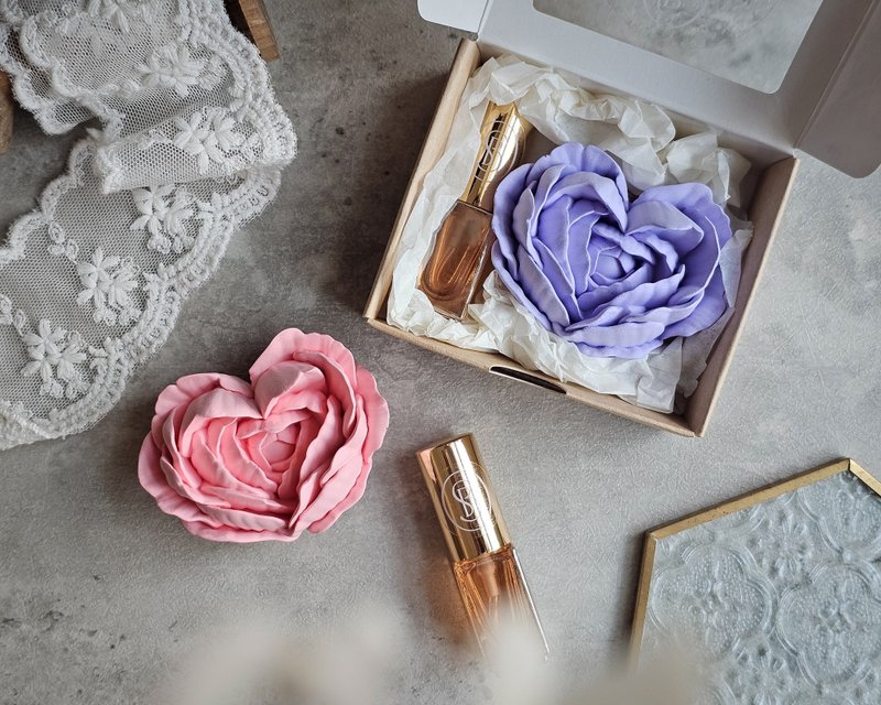 爱心玫瑰香砖喷雾组 - 香薰/精油/线香 - 其他材质 粉红色