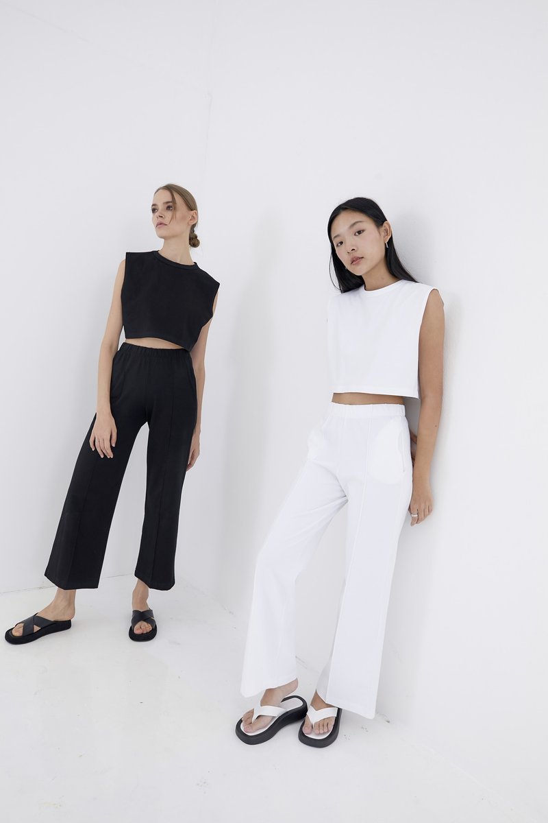 EAST muscle crop tee - 女装 T 恤 - 棉．麻 多色