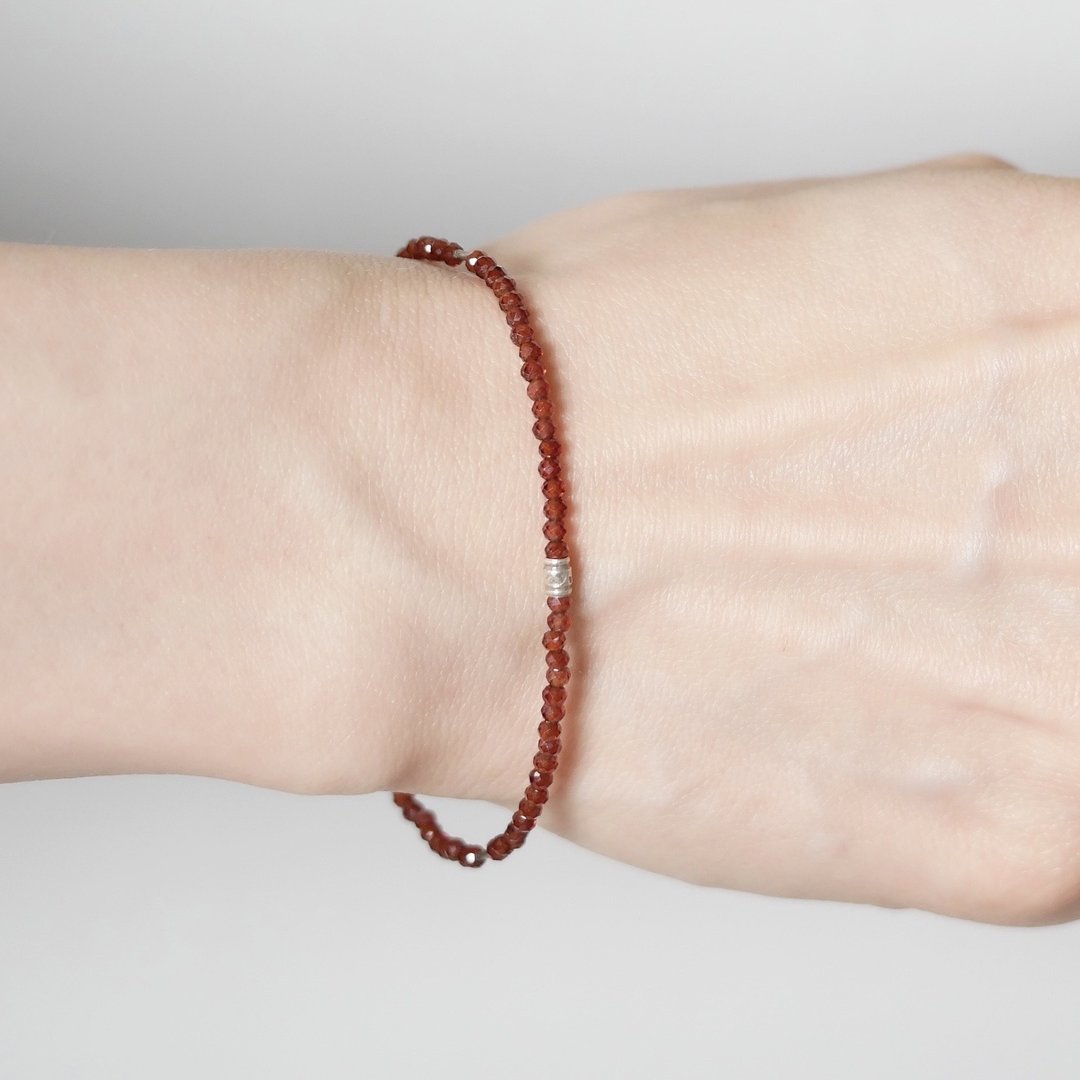 Red garnet & Karen Silver Bracelet - 手链/手环 - 宝石 红色