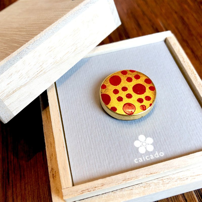 Polka dot mizutama - 胸针 - 木头 金色