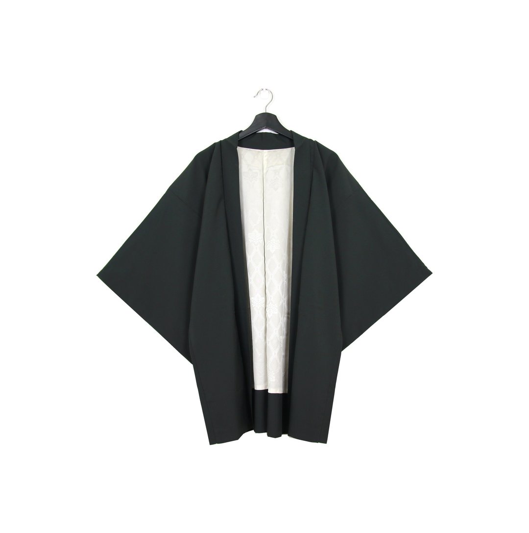 Back to Green::日本带回和服 羽织 刺绣 暗色 花卉 //男女皆可穿// vintage kimono (KI-24) - 女装休闲/机能外套 - 丝．绢 