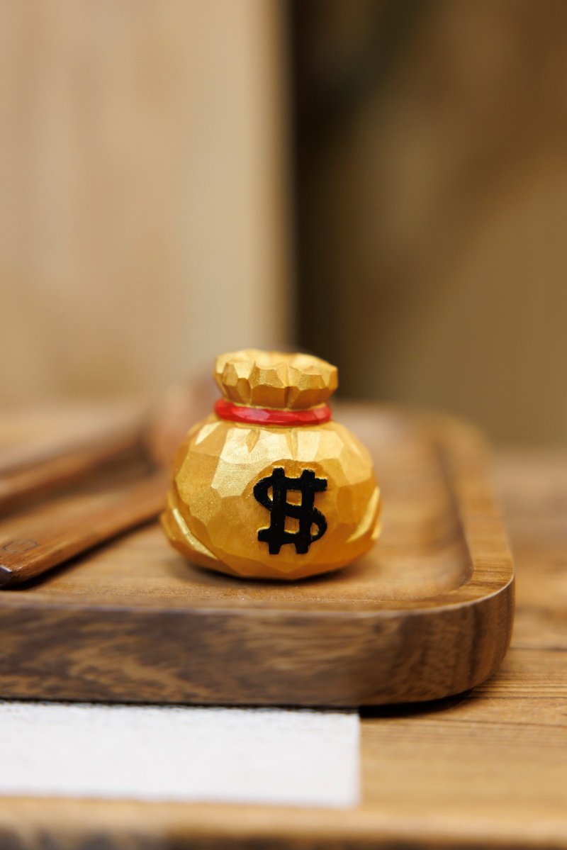 椴木雕金色钱袋摆饰 - 摆饰 - 木头 金色