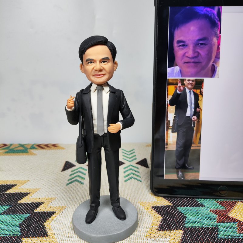 客制化人物公仔 人偶 3D人像画 似颜绘 定制 老板 生日 纪念 礼物 - 玩偶/公仔 - 粘土 多色