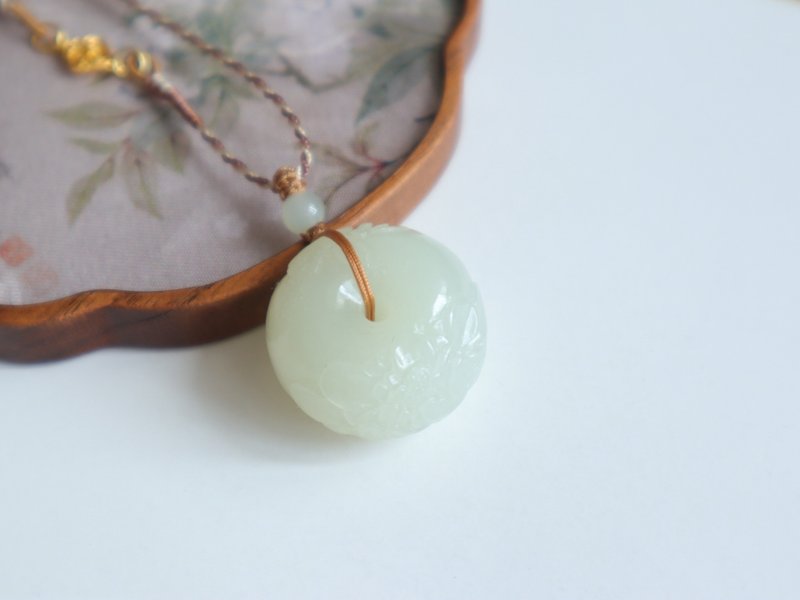 天然晴水和田玉平安扣项链 雕花面包圈吊坠 脂份细腻油润 胖嘟嘟 - 项链 - 玉石 