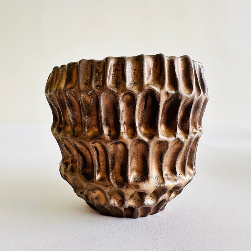 【沉着之味】手工陶手捏花盆系列 金属釉手作陶盆 块根盆栽 - 植栽/盆栽 - 陶 金色