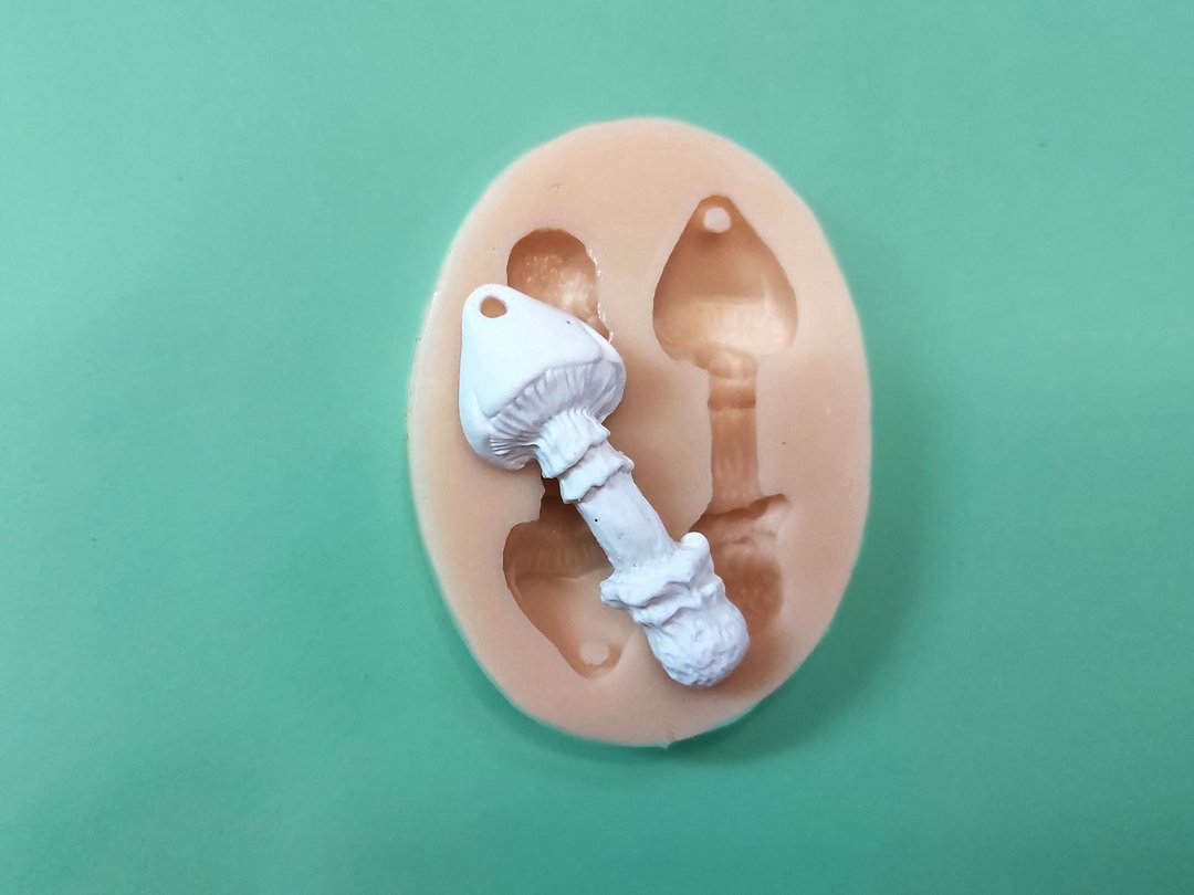 Pendant mushrooms, mold for earrings. Silicone molds for polymer clay, epoxy - 美食 - 硅胶 卡其色