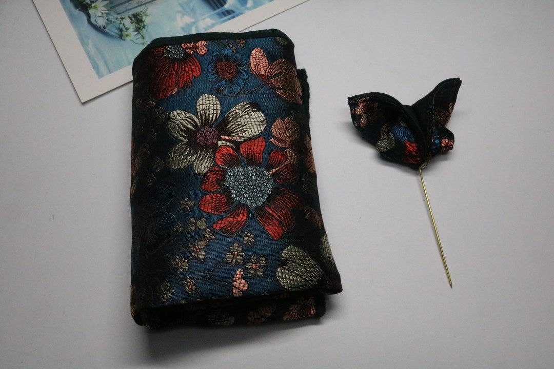 綠色系列花卉復古口袋巾蝴蝶胸針套裝/婚禮搭配神器 - 胸针 - 丝．绢 多色